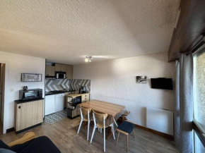 Studio cabine rénové 4 pers, à 150m des pistes - Auris en Oisans - FR-1-297-6